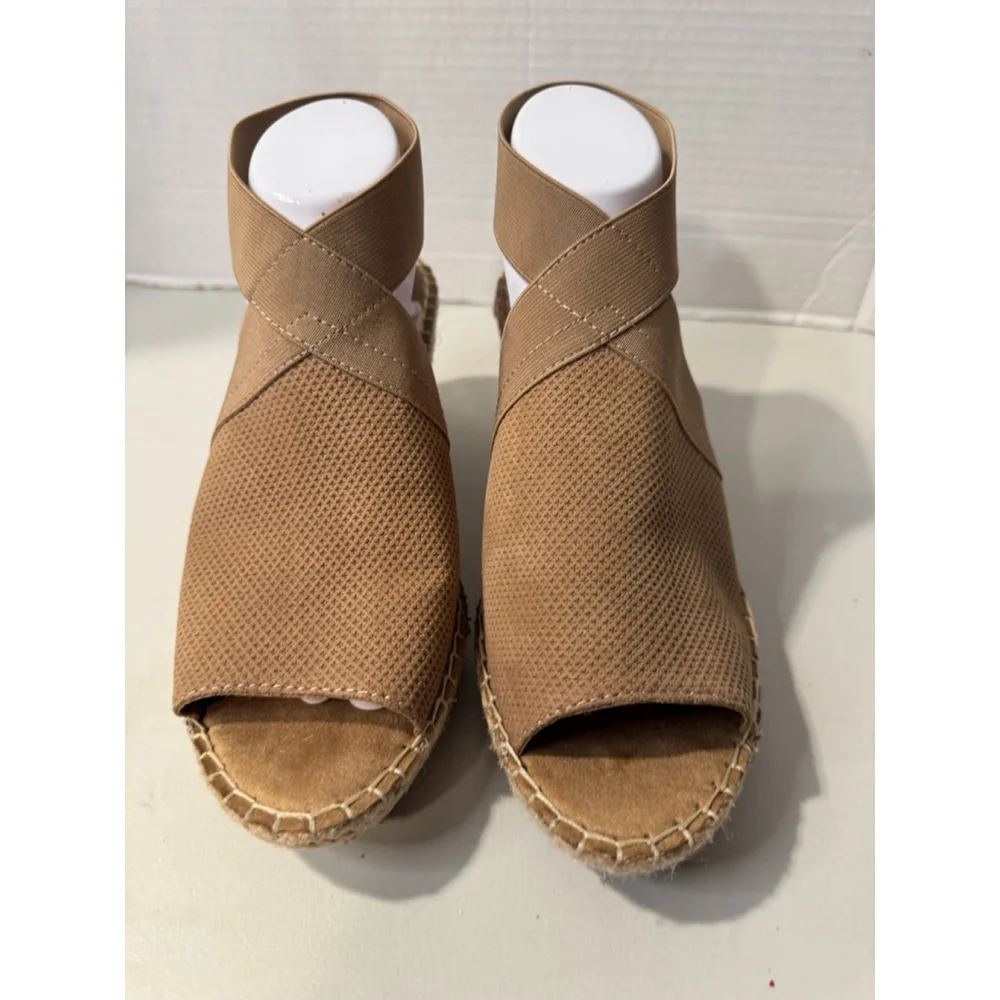 White Mountain Espadrille Wedge Sandals Tan Size 9.5